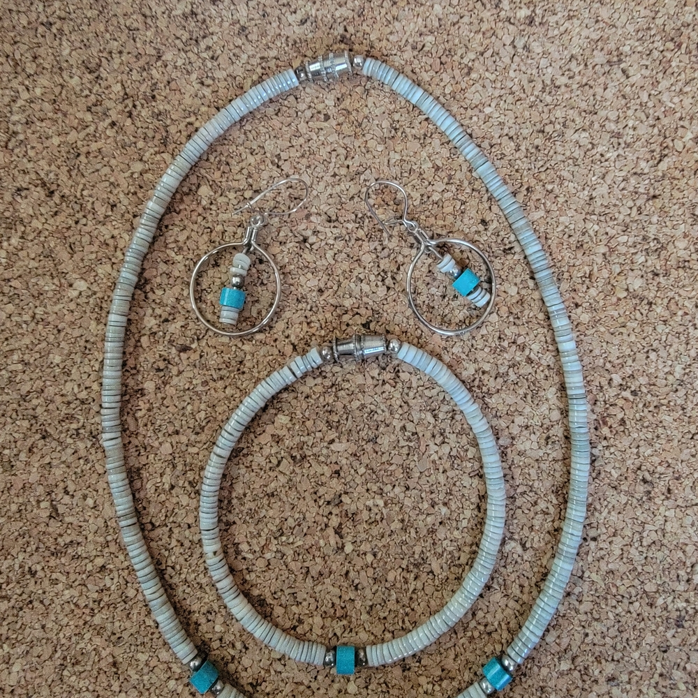 Elegant Turquoise and Silver Jewelry Set